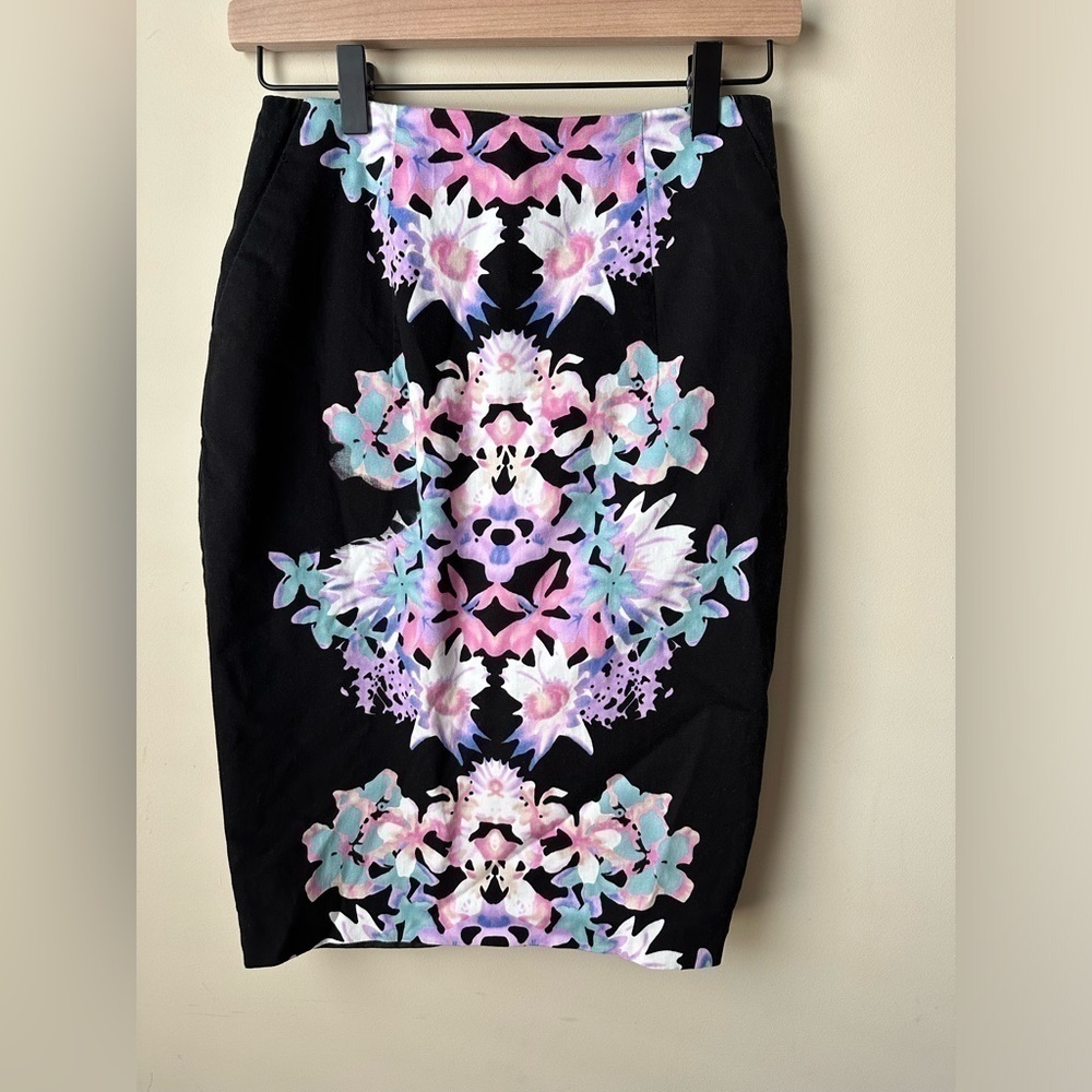 Mossimo Target Stretch Black Purple Floral Pencil Skirt Lined Size 2